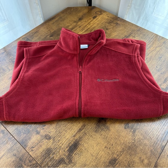 Columbia Men’s Burgundy Fleece Vest - Picture 12 of 12